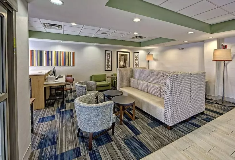 호텔 Holiday Inn Express & Suites Crossville, An Ihg