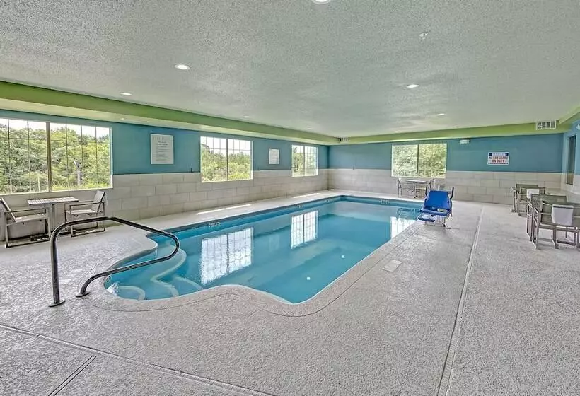 호텔 Holiday Inn Express & Suites Crossville, An Ihg