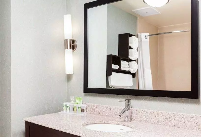 ホテル Holiday Inn Express & Suites Eureka, An Ihg