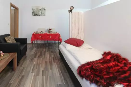 Queens Apartments