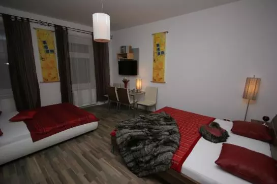 Queens Apartments
