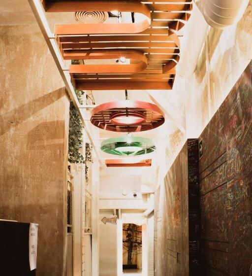 Room00 Chueca Hostel