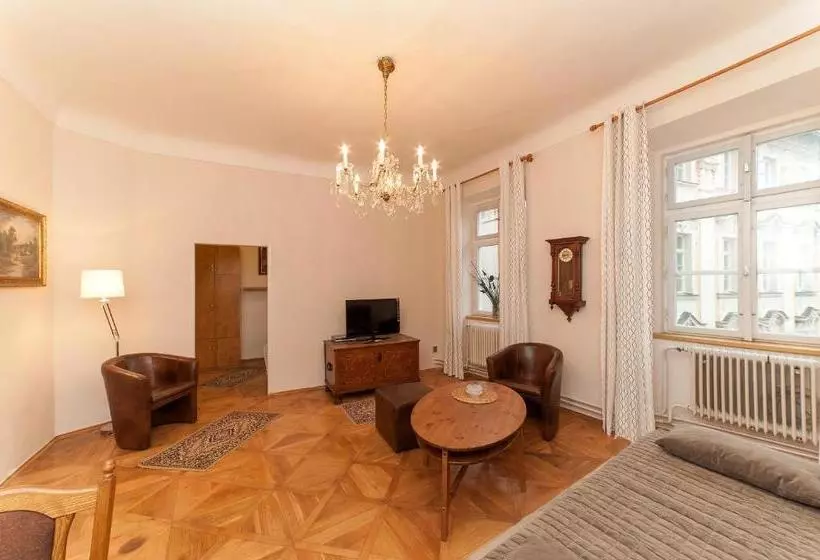 Zlaty kun Golden Horse