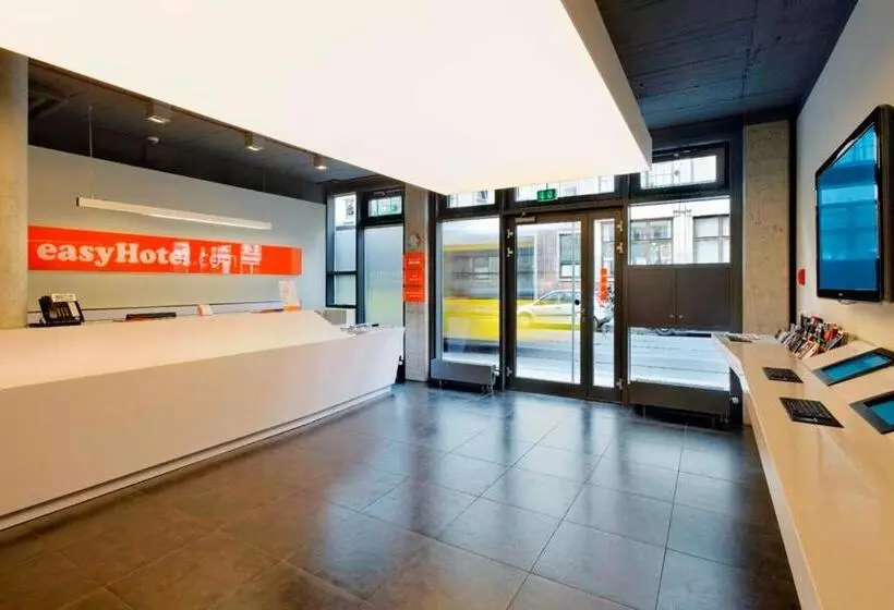 Easyhotel Berlin Hackescher Markt