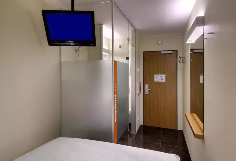 Easyhotel Berlin Hackescher Markt