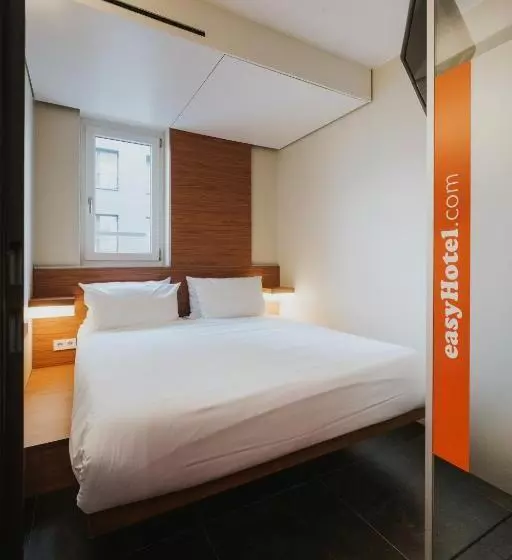Easyhotel Berlin Hackescher Markt