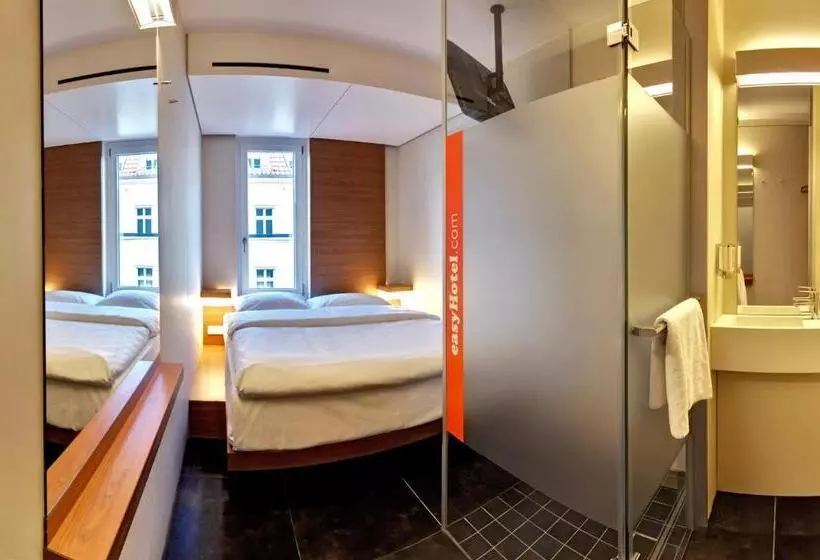 Easyhotel Berlin Hackescher Markt