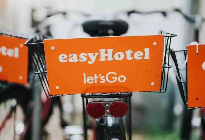 Easyhotel Berlin Hackescher Markt