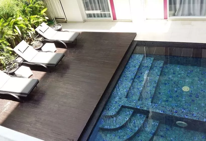 Favehotel Kuta Square