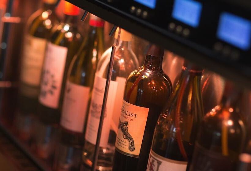 Holiday Inn Hotel & Suites Davenport, An Ihg