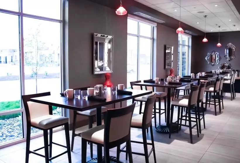 Holiday Inn Hotel & Suites Davenport, An Ihg