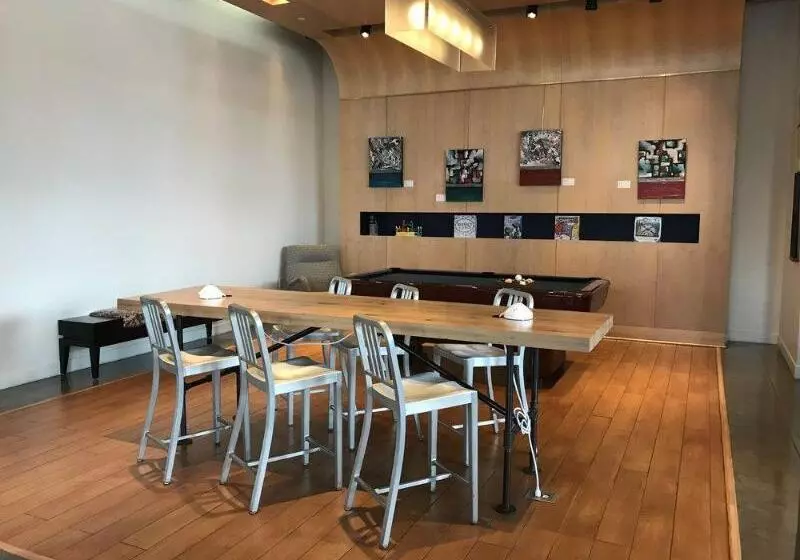 בית מלון כפרי Aloft Houston By The Galleria