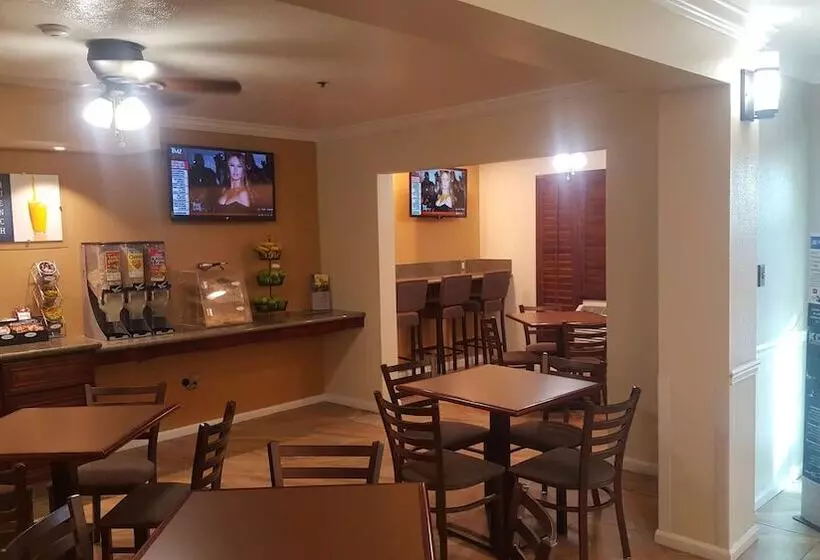 ホテル Best Western El Centro Inn