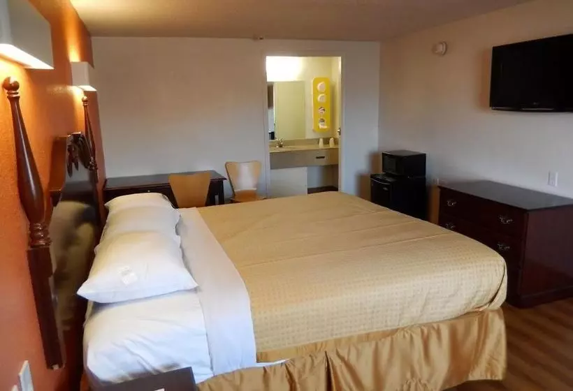 Отель Budget Inn Columbus West
