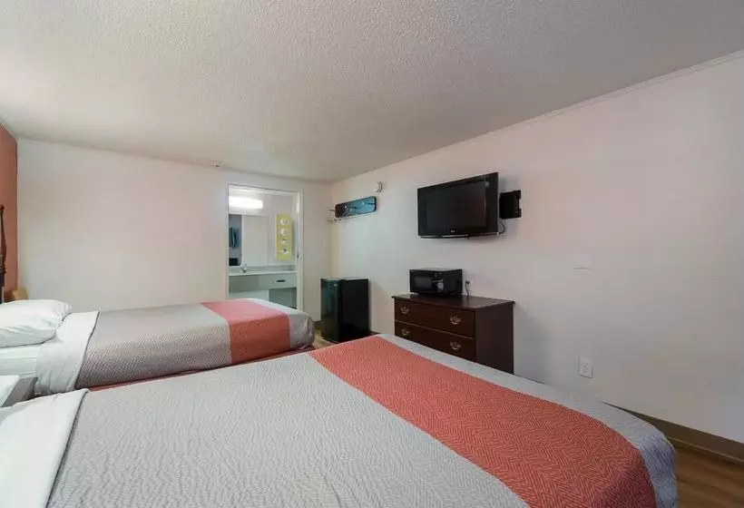 Отель Budget Inn Columbus West