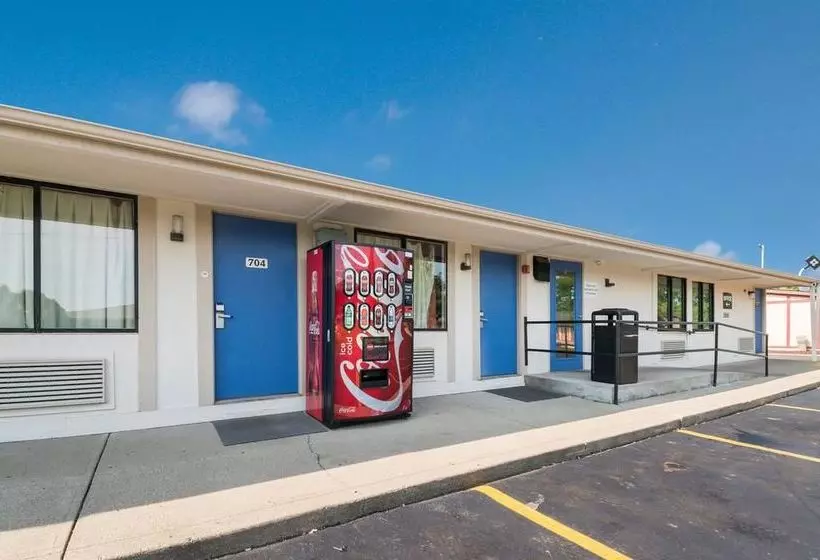 Отель Budget Inn Columbus West