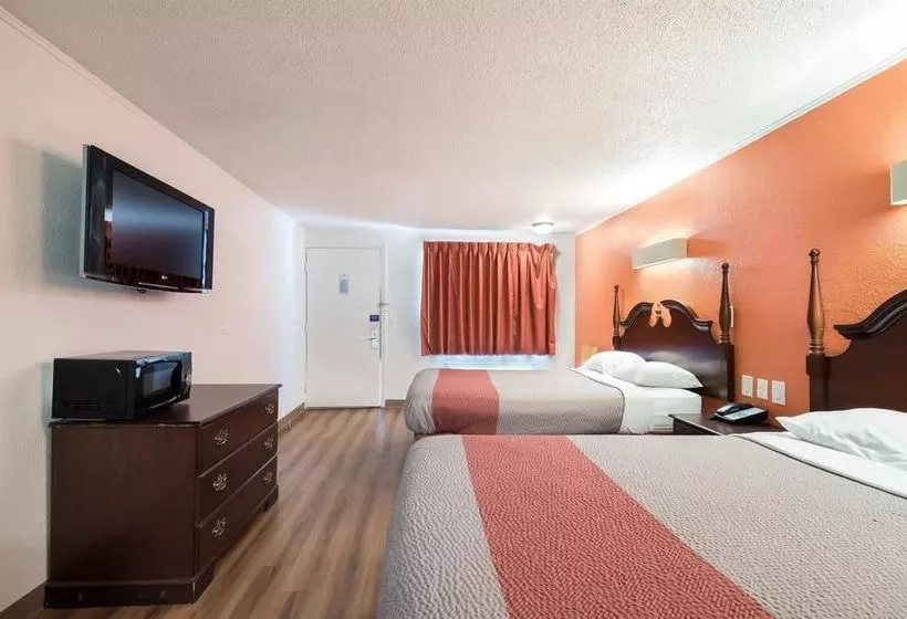 Отель Budget Inn Columbus West