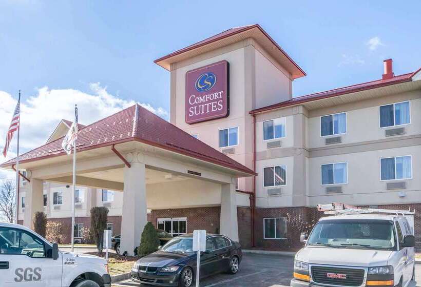 Отель Comfort Suites