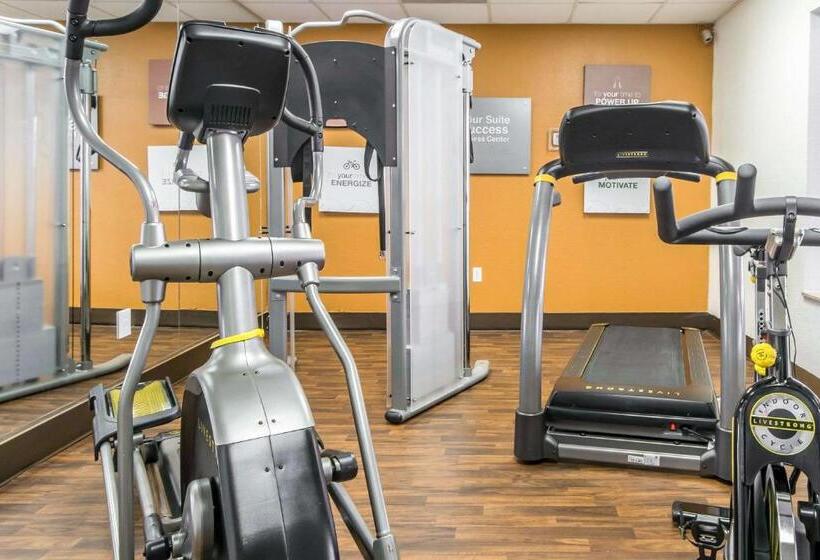 Отель Comfort Suites