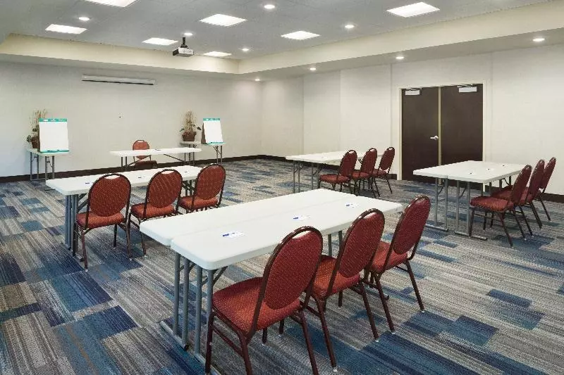 ホテル Holiday Inn Express & Suites Knoxville Clinton, An Ihg
