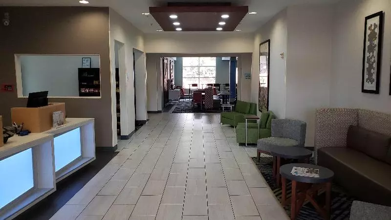 Holiday Inn Express Hotel And Suites Weslaco, An Ihg