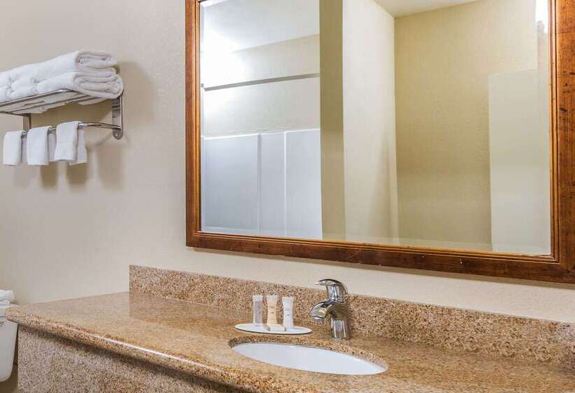 호텔 Howard Johnson By Wyndham Santa Cruz Beach Boardwalk