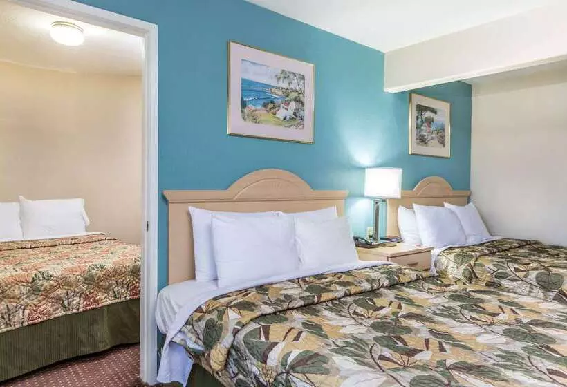 酒店 Howard Johnson By Wyndham Santa Cruz Beach Boardwalk