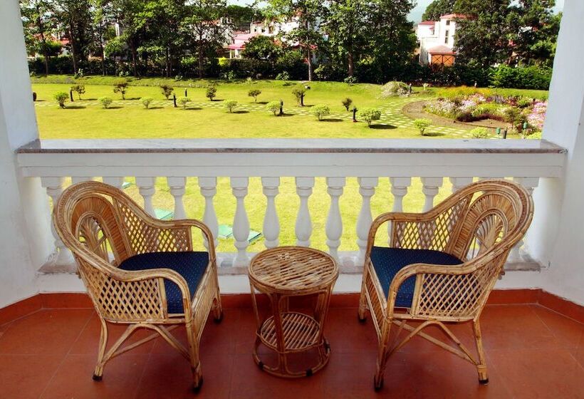 فندق Naturoville Ayurvedic And Yoga Retreat By Opensky