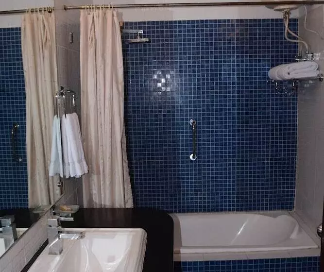 Отель Naturoville Ayurvedic And Yoga Retreat By Opensky