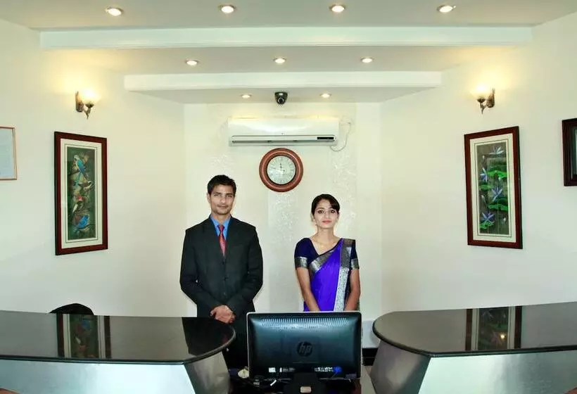 Отель Naturoville Ayurvedic And Yoga Retreat By Opensky