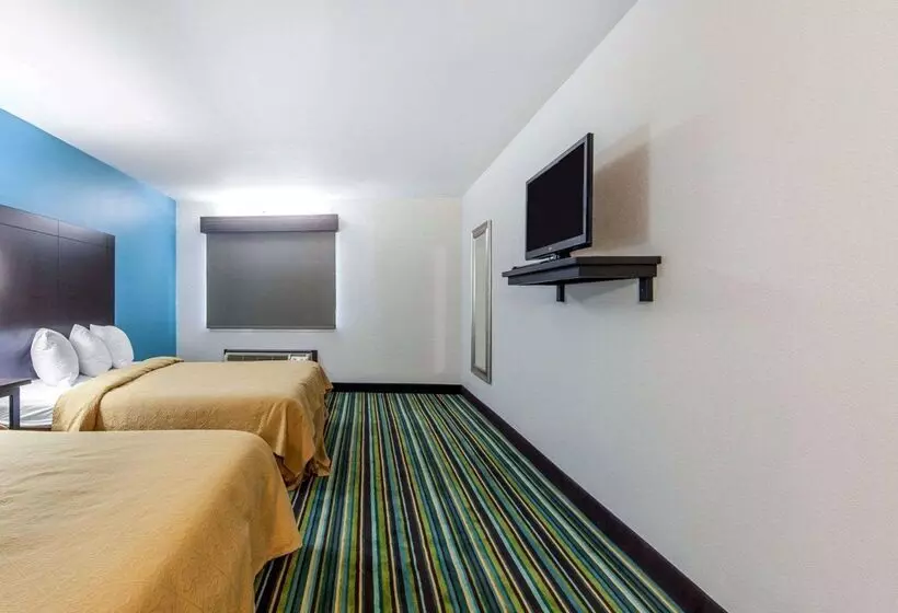 호텔 Quality Inn & Suites