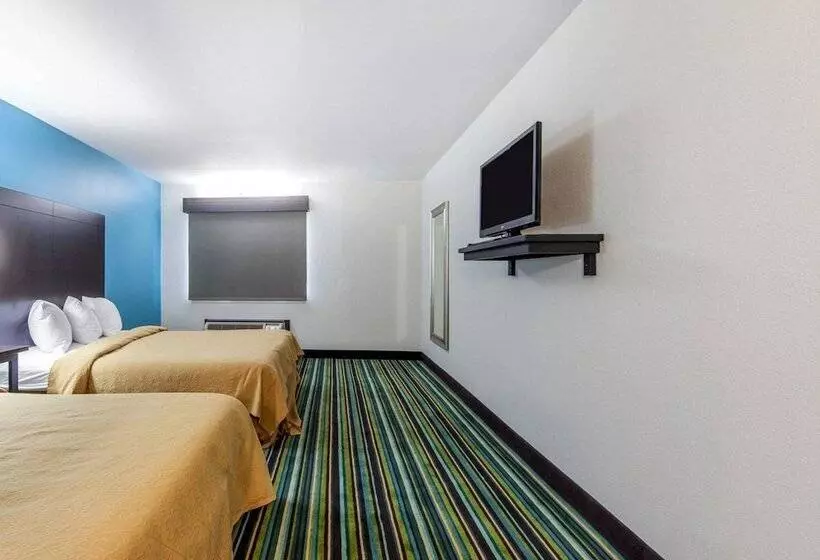 호텔 Quality Inn & Suites