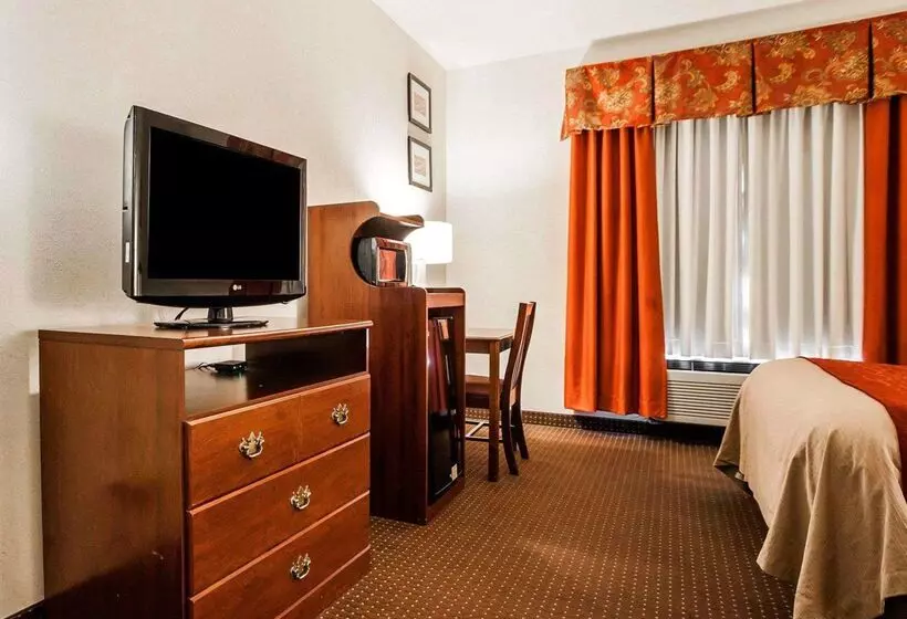 Отель Quality Inn