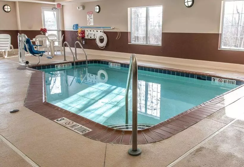 Отель Quality Inn Near Interstate I94