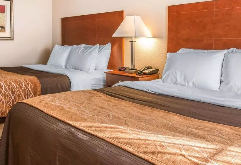 Отель Quality Inn Near Interstate I94