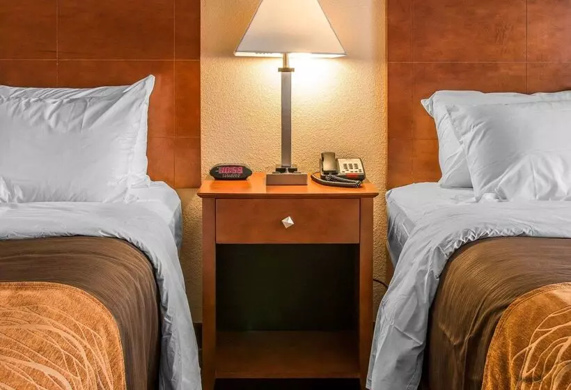 Отель Quality Inn Near Interstate I94
