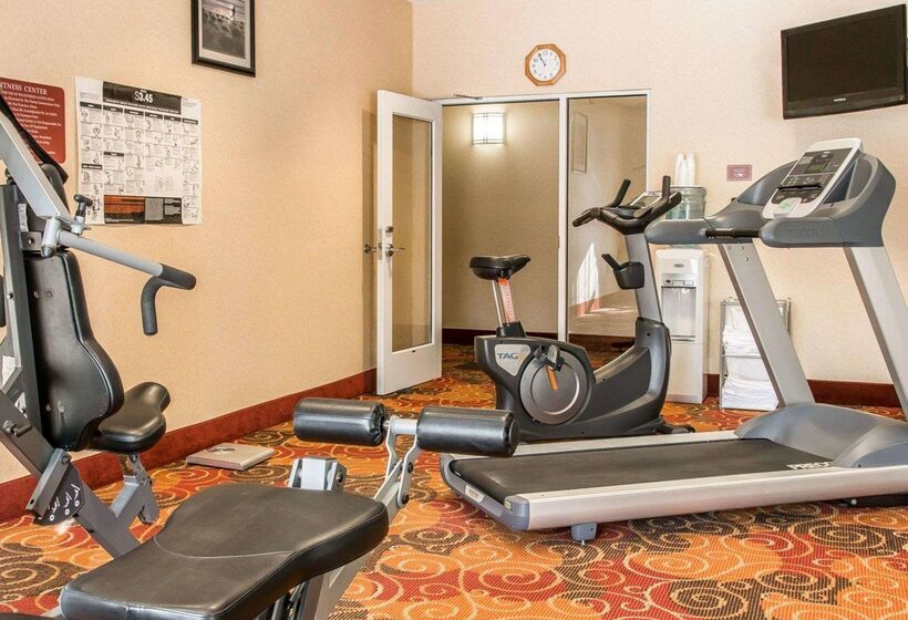 فندق Quality Inn Near Interstate I94