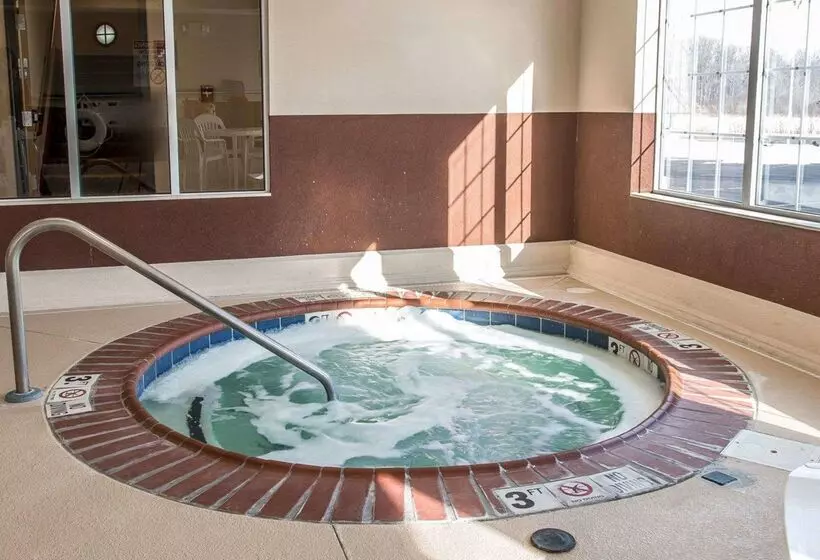 Отель Quality Inn Near Interstate I94