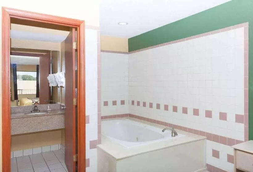 Мотель Super 8 By Wyndham Jacksonville Ar