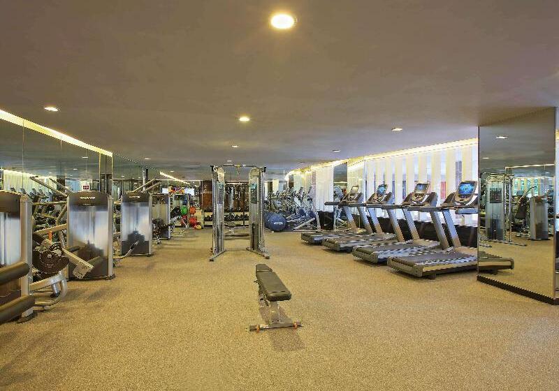 Novotel Kolkata Hotel And Residences