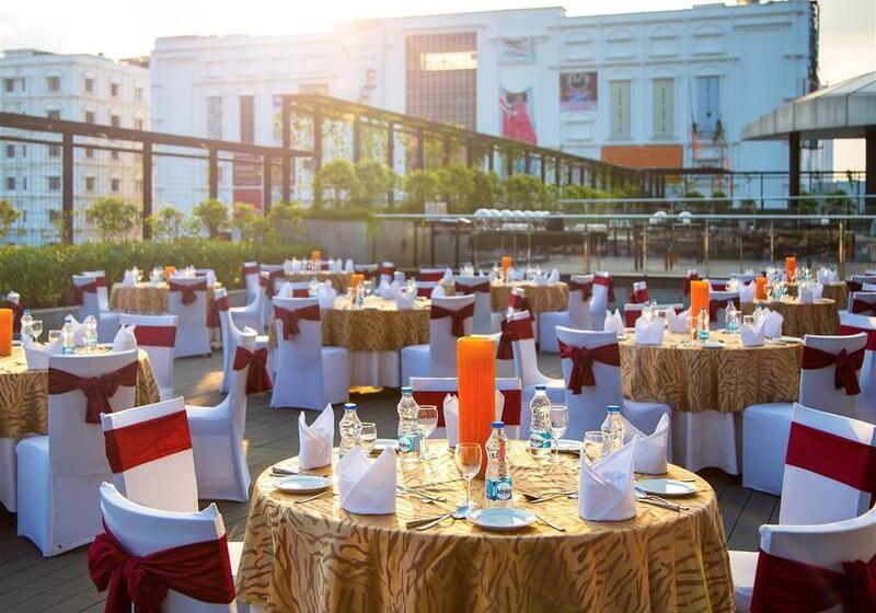 Novotel Kolkata Hotel And Residences