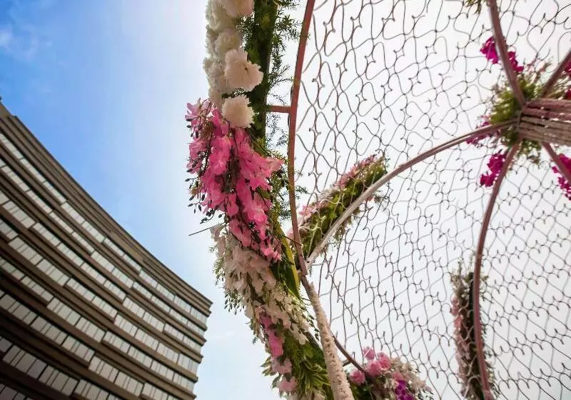 Novotel Kolkata Hotel And Residences