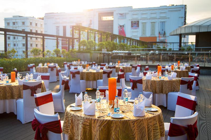 Novotel Kolkata Hotel And Residences