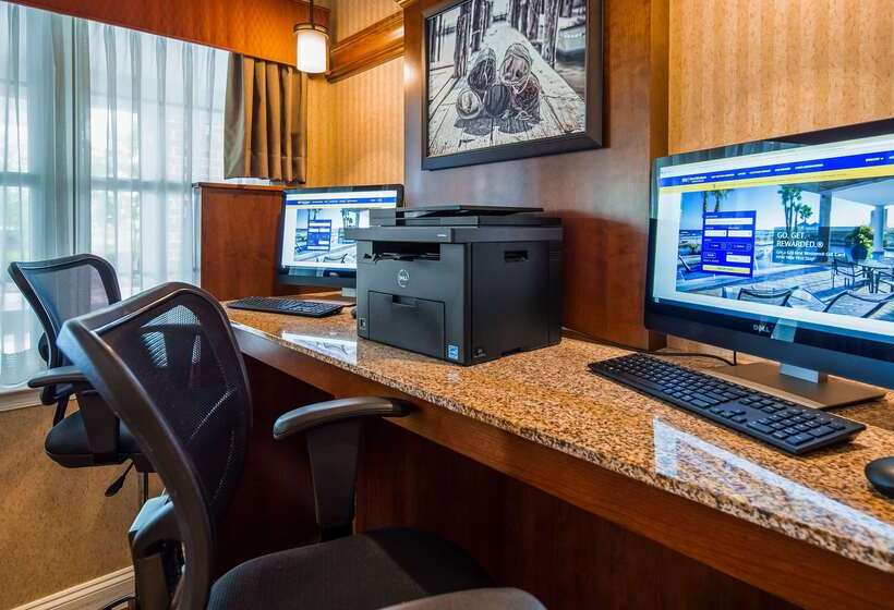 ホテル Best Western Plus Easton Inn & Suites