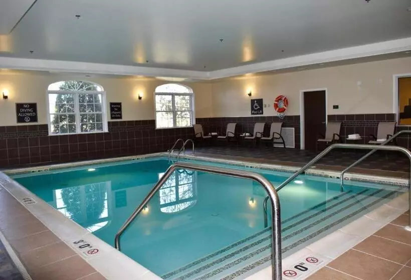 בית מלון כפרי Best Western Plus Easton Inn & Suites