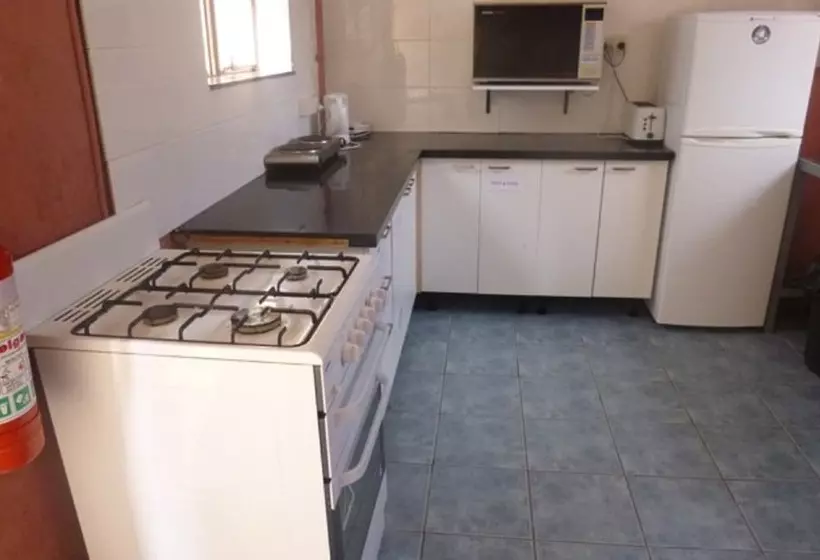 בית מלון כפרי City Centre Budget