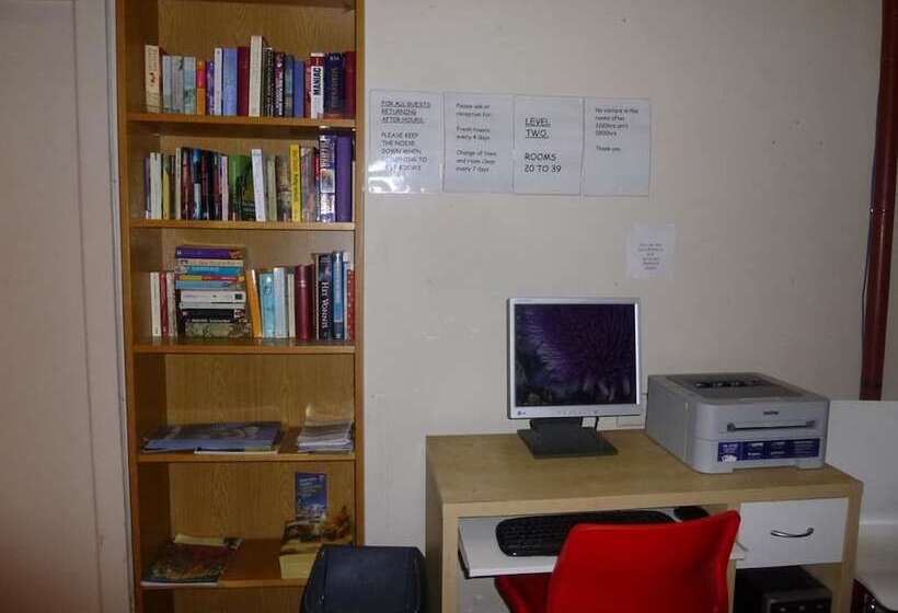 בית מלון כפרי City Centre Budget