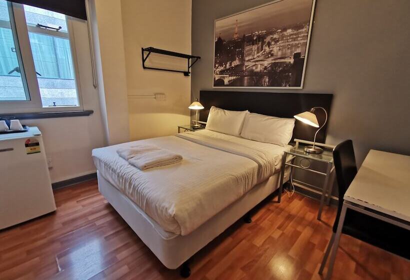 בית מלון כפרי City Centre Budget