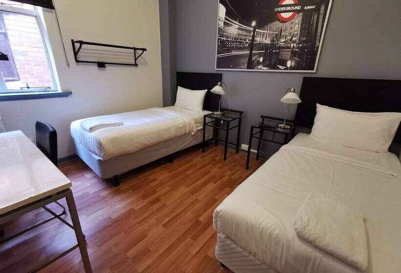 בית מלון כפרי City Centre Budget