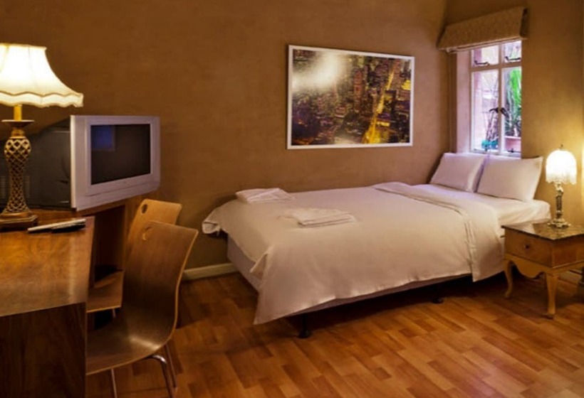 בית מלון כפרי City Centre Budget